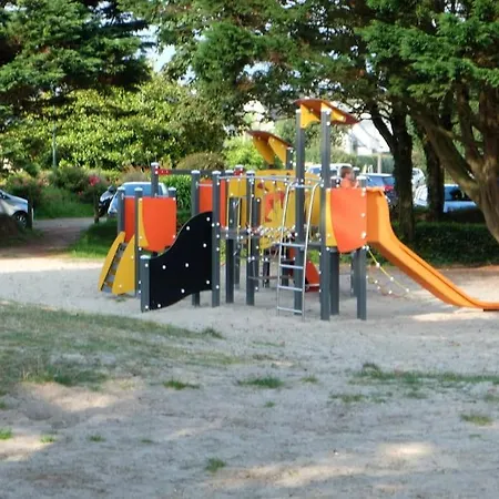 Port T2 Avec Jardin 300m De La דירה *